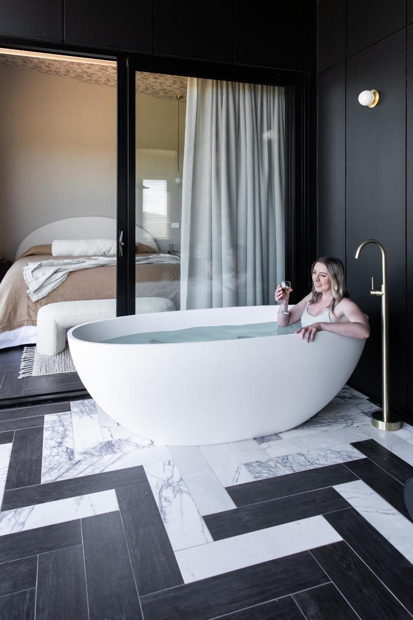 Wherewithal Luxury Suites Carlton Luaran gambar